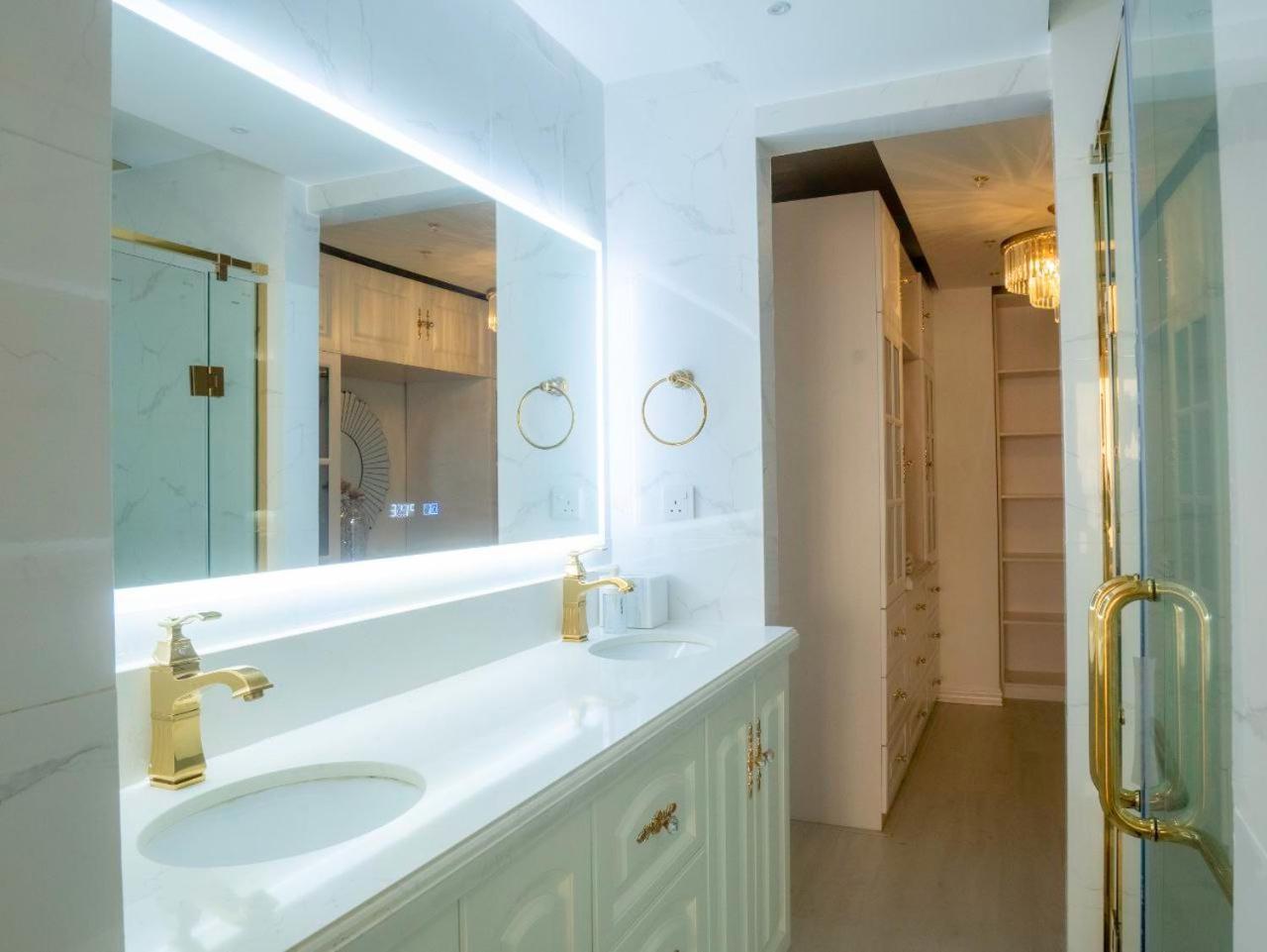 Beachfront Seaview Apartment ماليه المظهر الخارجي الصورة