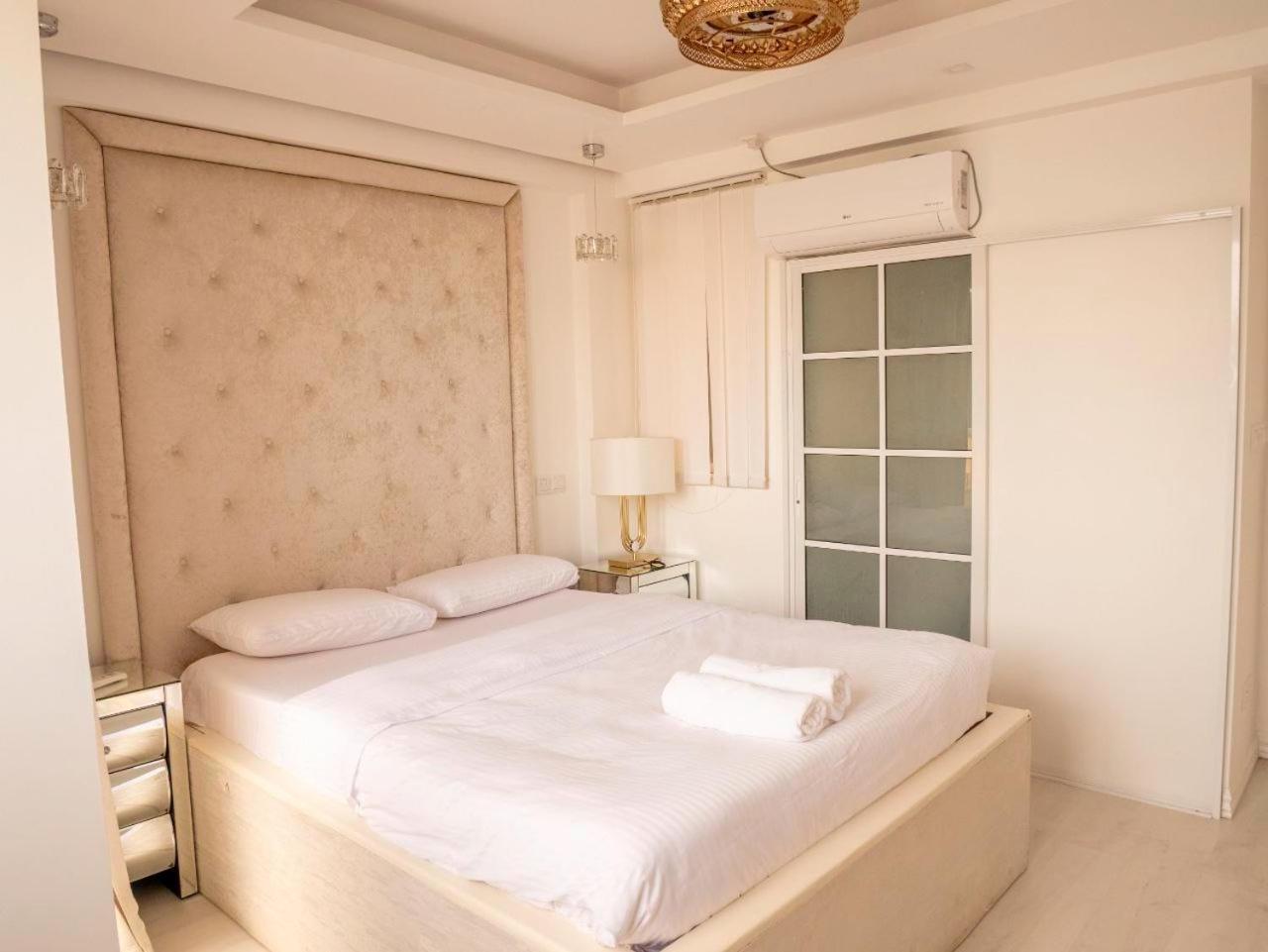 Beachfront Seaview Apartment ماليه المظهر الخارجي الصورة
